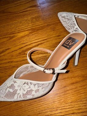 Dolce Vita Ivory Lace Pointed-Toe Mule Heel